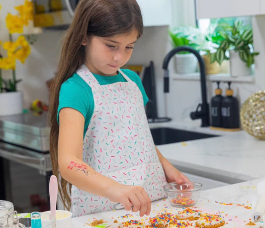 Una guida per introdurre i vostri figli alla cucina e al forno in tutta sicurezza